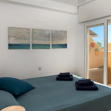 דירה Deja Blue - Rent Modern Penthouse *