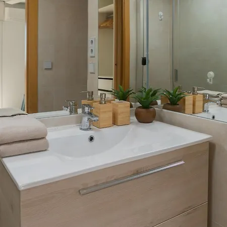 דירה Deja Blue - Rent Modern Penthouse *