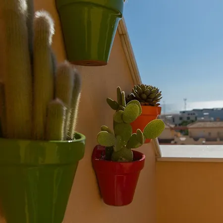 Deja Blue - Rent Modern Penthouse