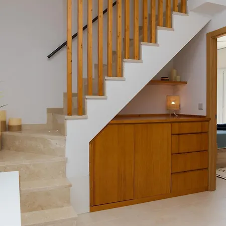 Deja Blue - Rent Modern Penthouse Lägenhet *