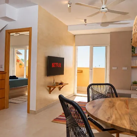 Deja Blue - Rent Modern Penthouse Daire *