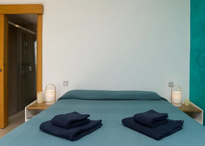 Deja Blue - Rent Modern Penthouse Daire