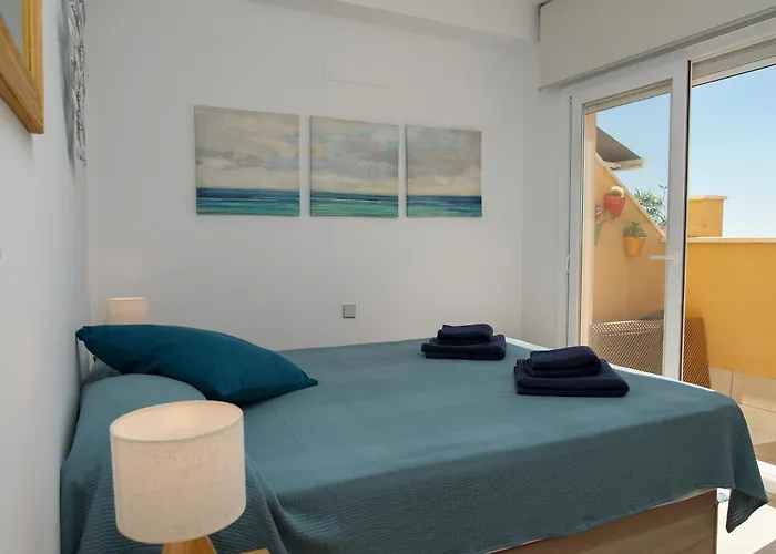 Deja Blue - Rent Modern Penthouse Daire Tarifa