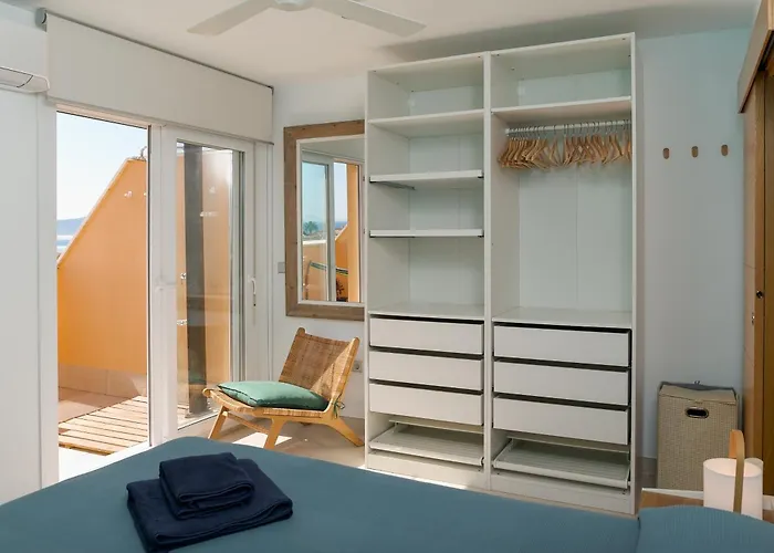 Deja Blue - Rent Modern Penthouse Daire
