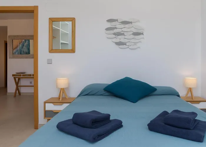Deja Blue - Rent Modern Penthouse Daire Tarifa